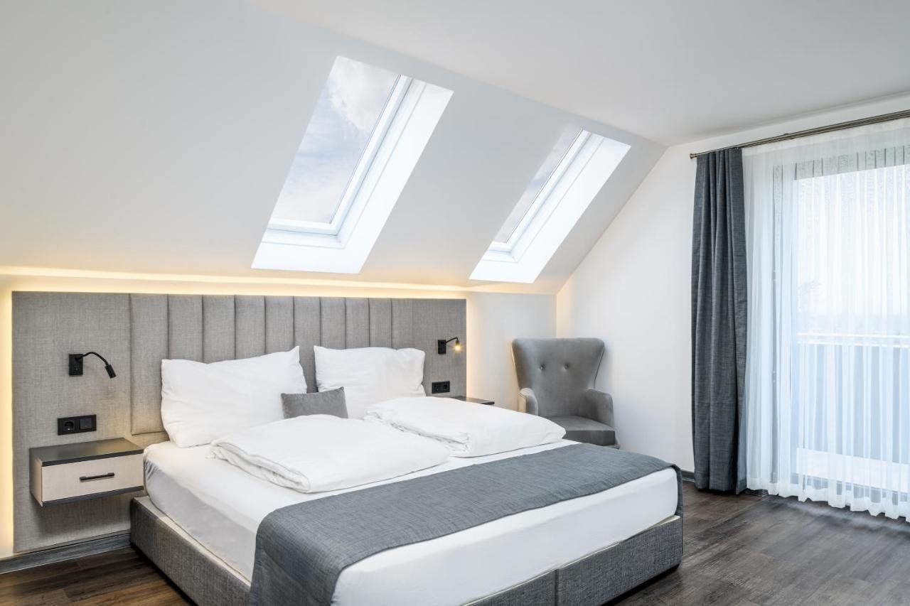 Doppelzimmer mit Balkon